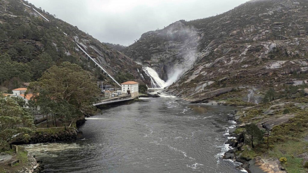 Aproveitamento hidroeléctrico no río Xallas, Ézaro.