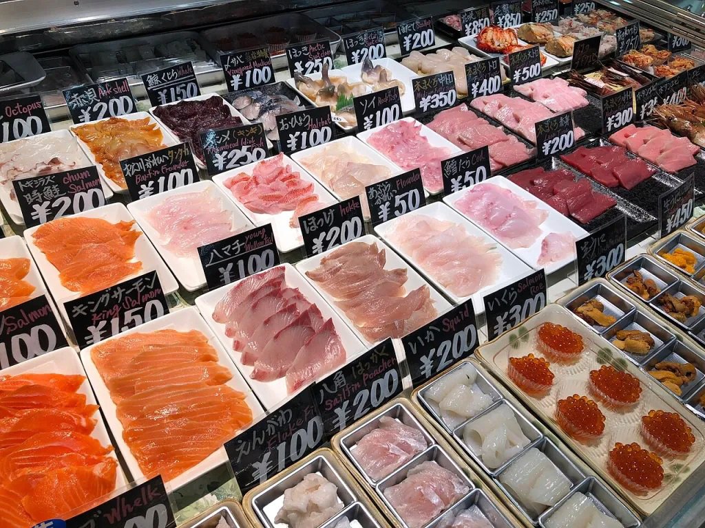 China ha levantado parcialmente la prohibición de consumir mariscos japoneses, pero la industria en torno a Fukushima ha sufrido un duro golpe financiero,