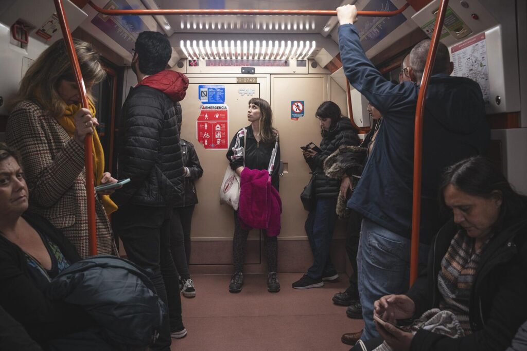 Desde una perspectiva de género en Madrid y Barcelona, existe un gran porcentaje de mujeres que ha cambiado sus hábitos de desplazamiento alguna vez por motivos de seguridad personal.