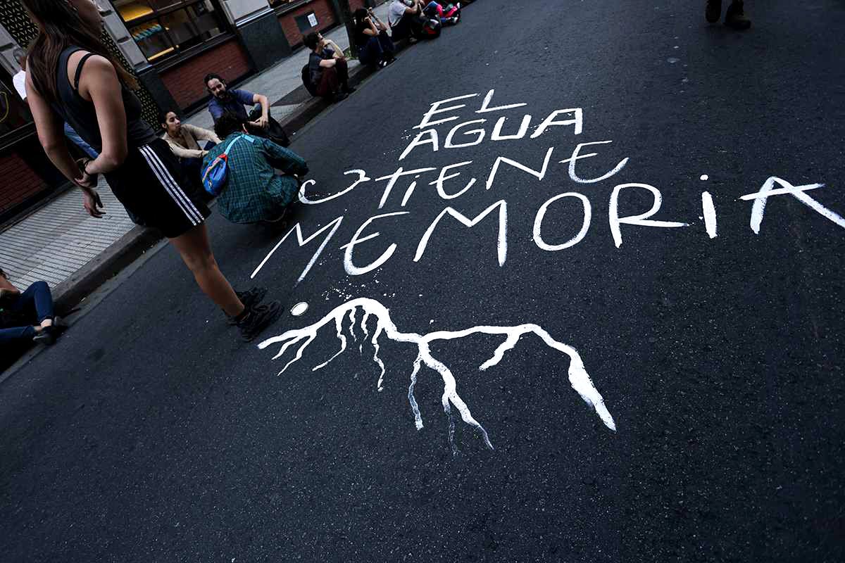 Más de 100.000 razones para defender los glaciares frente al lobby minero