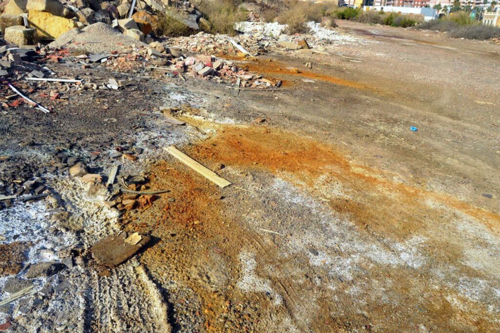 Irresponsabilidad de las administraciones con los terrenos de El Hondón.