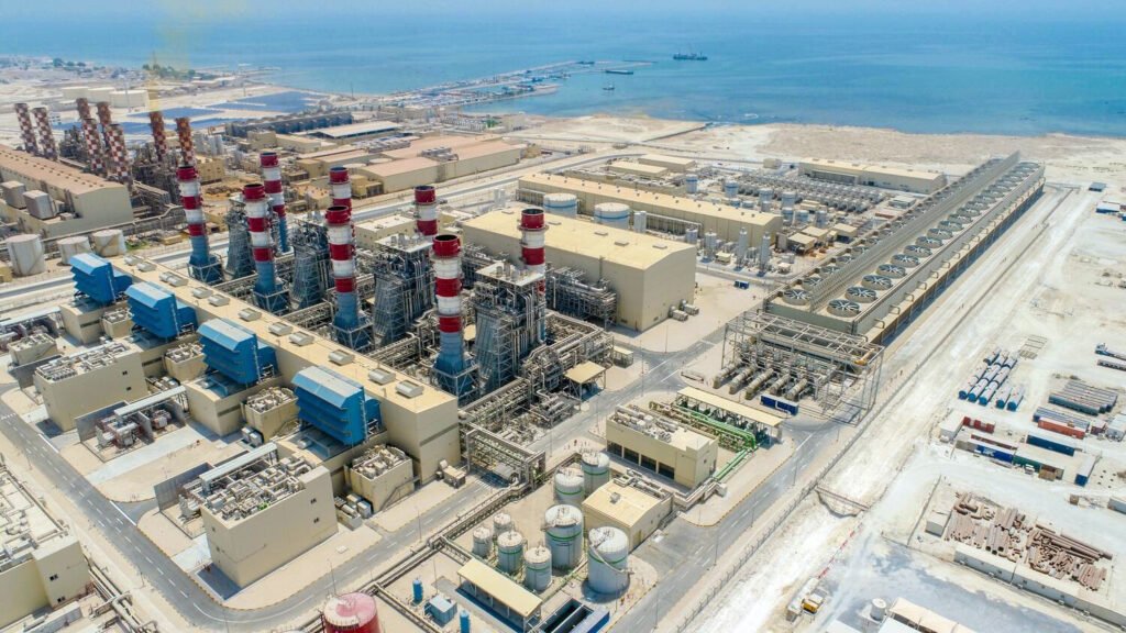 La planta desalinizadora de Al Dur -Bahréin- fue bombardeada recientemente por Irán en represalia por el ataque estadounidense a una instalación similar iraní.