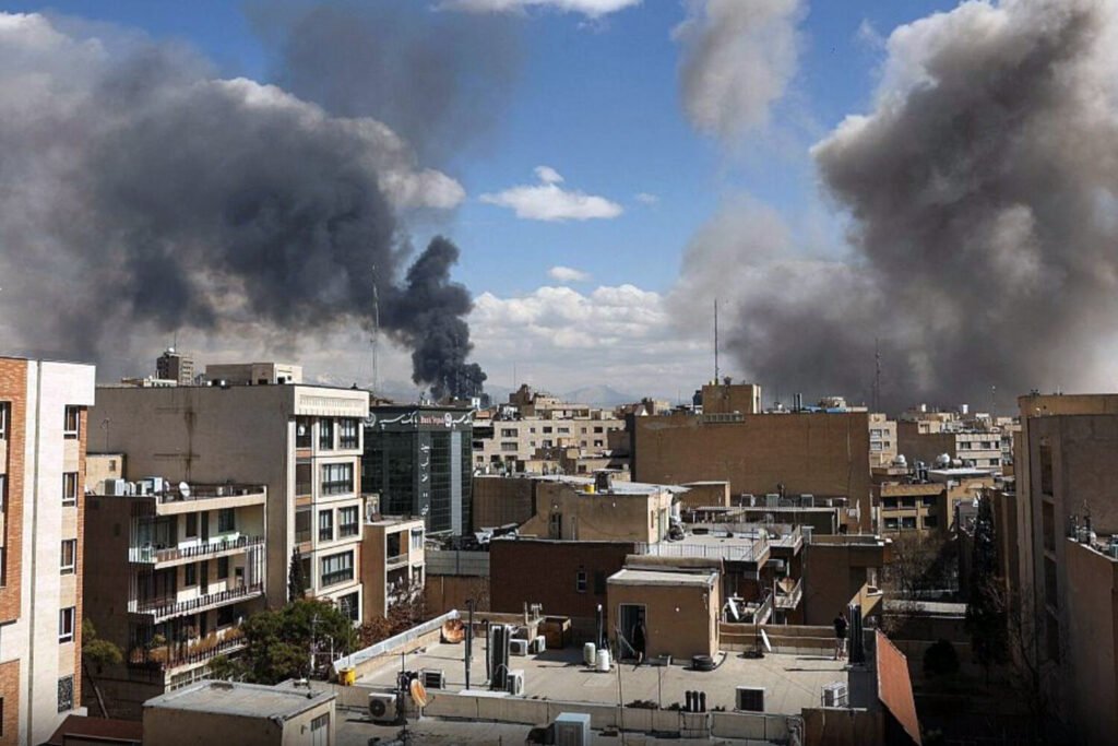 Captura de video de las imágenes del bombardeo sobre Teherán del pasado 2 de marzo de 2026.