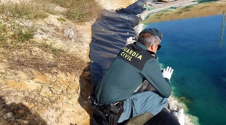 El SEPRONA en El Hondón.