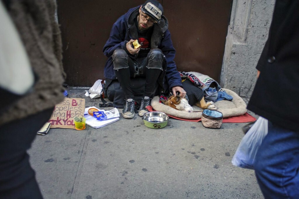 Una persona sin hogar en Nueva York.