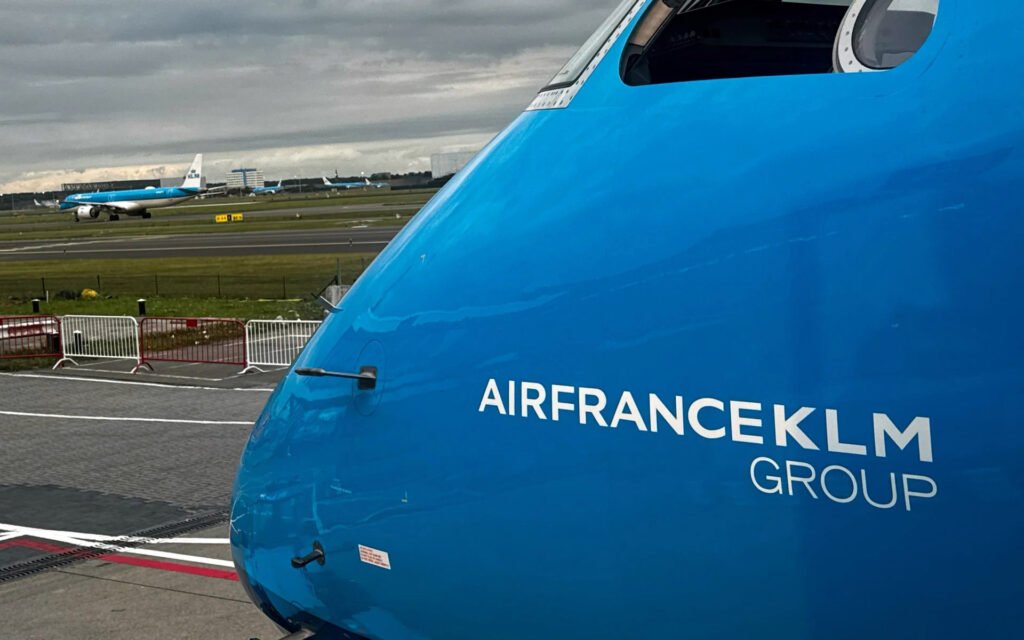 Algunas compañías aéreas comienzan a cancelar vuelos.