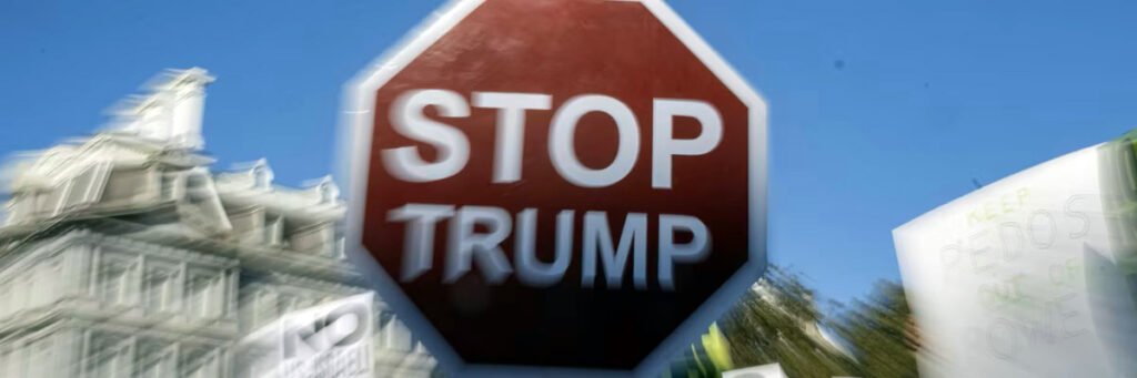 Manifestantes se reunieron frente a la Casa Blanca en Washington DC, para protestar contra los ataques estadounidenses e israelíes contra Irán.