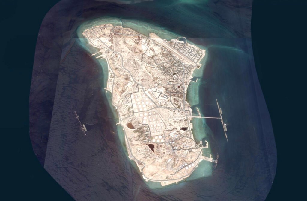 Vista satelital de la isla de Kharg.