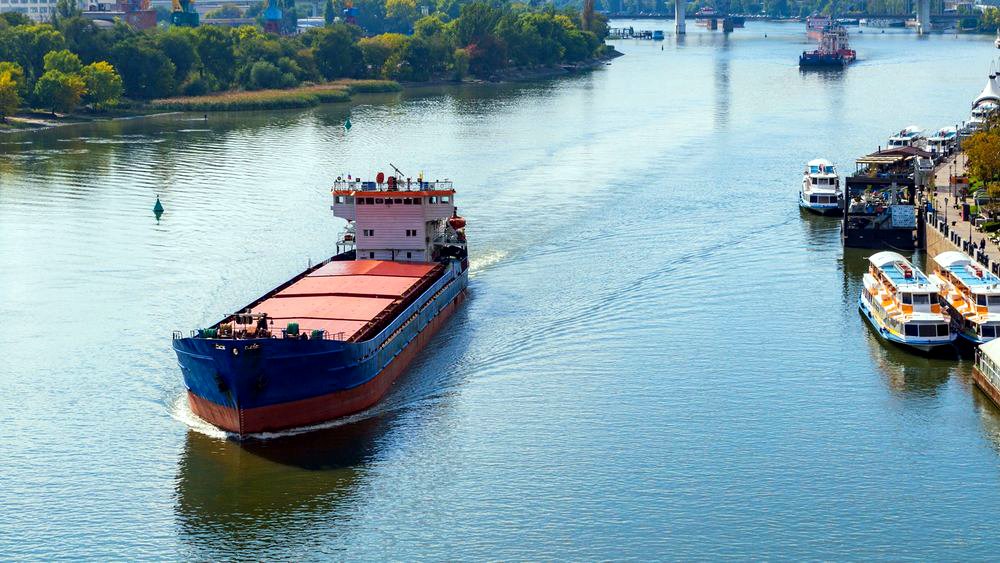 Nueve de cada diez barcos del planeta, han cancelado su cobertura en el Golfo.
