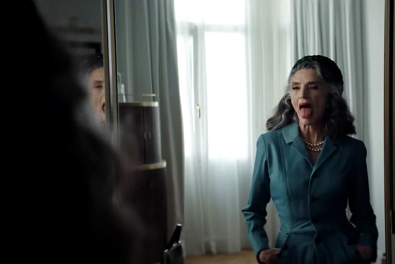 La actriz Ángela Molina en el anuncio para la campaña institucional 'Mujeres de alto valor'.