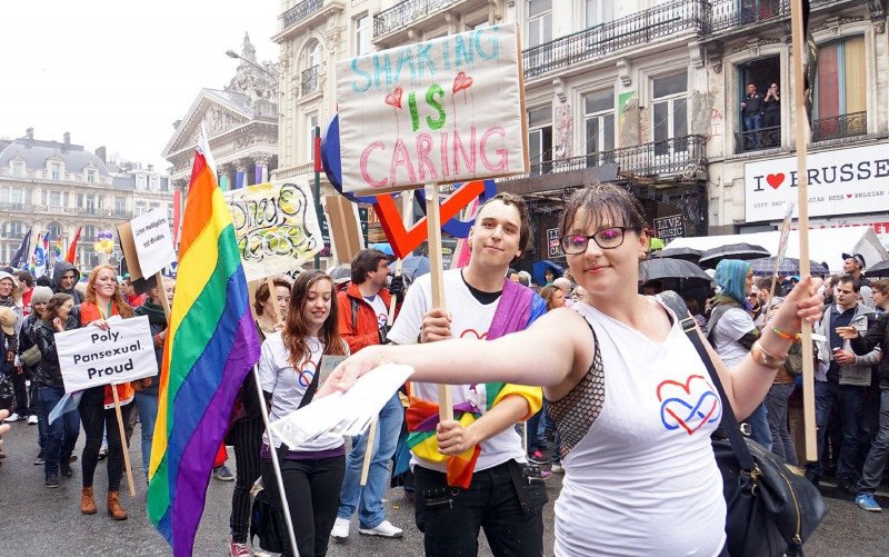 Reivindicación del poliamor en el Orgullo de Bruselas de 2015.