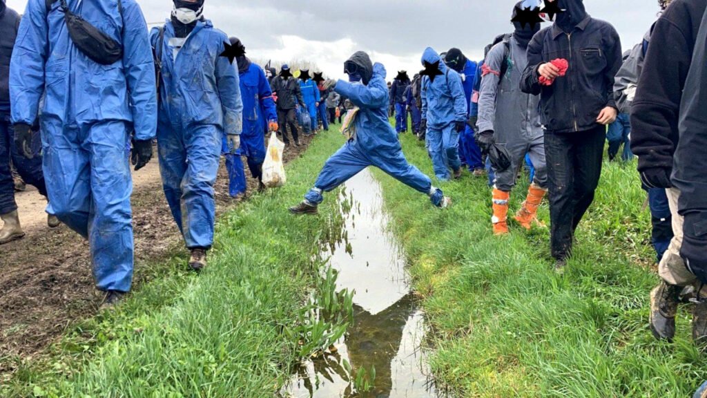 Acción de Soulèvements de la Terre.