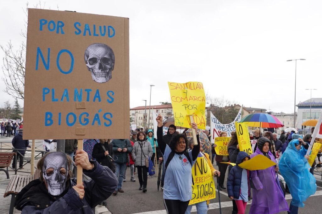 Protesta contra una macroplanta de biogás.