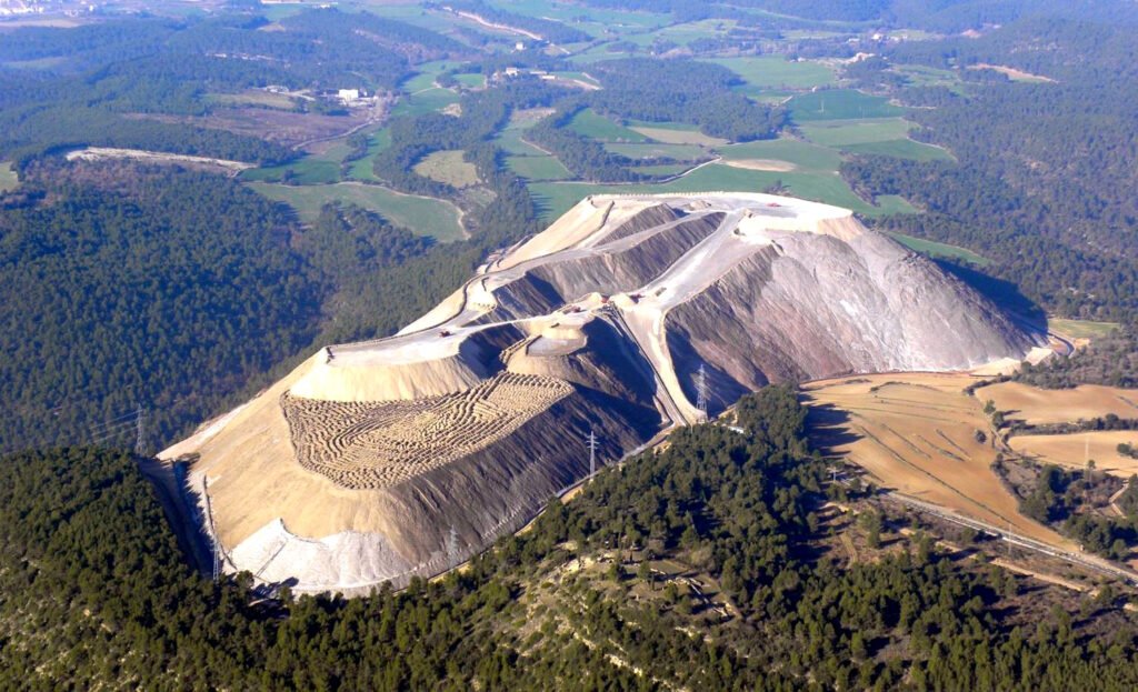 Imagen aérea de la escombrera del Cogulló.