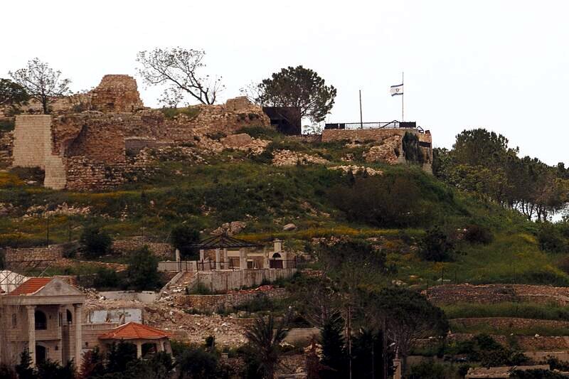 El pueblo libanés de Shama, ocupado por Israel, visto desde Majdal Zoun.