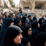 Un grupo de mujeres durante un funeral en el pueblo de Qlaieh, en el sur del Líbano.