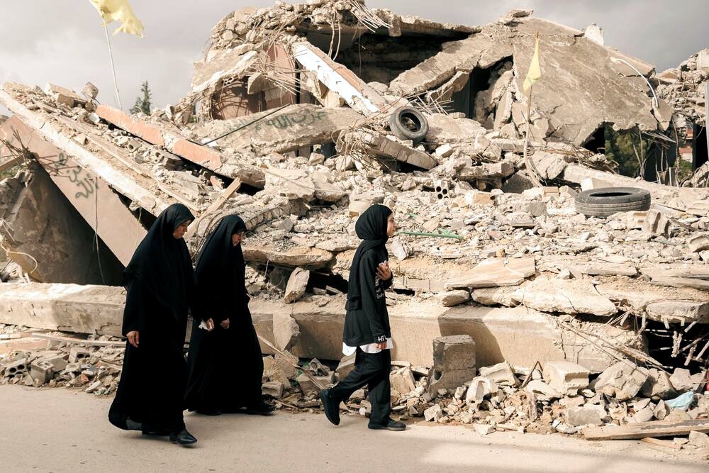 Un grupo de mujeres en su pueblo, en el sur del Líbano.