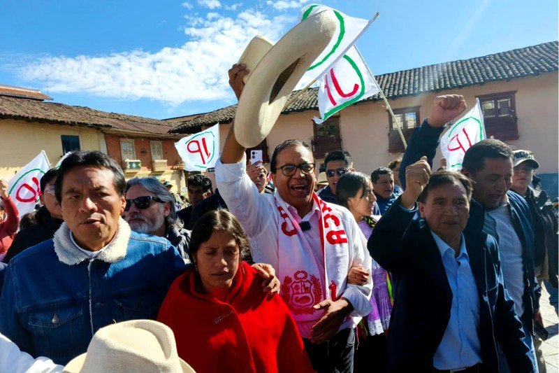 El candidato Roberto Sánchez en un acto de campaña en Cajamarca.