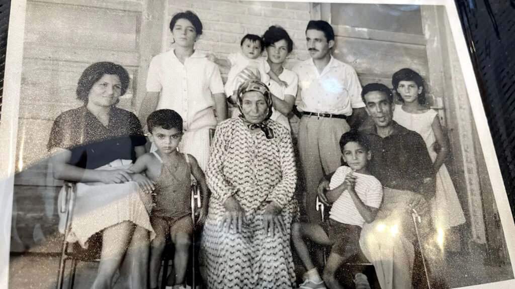 Fotografías de la familia de Etan Mabourakh en Irán en la época anterior a la Revolución Islámica.