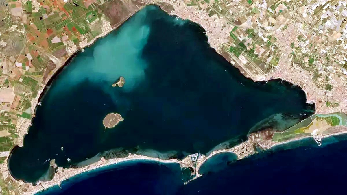 Juicio histórico para el Mar Menor: “Es el primer ecosistema en Europa que llega al banquillo como víctima y acusación”