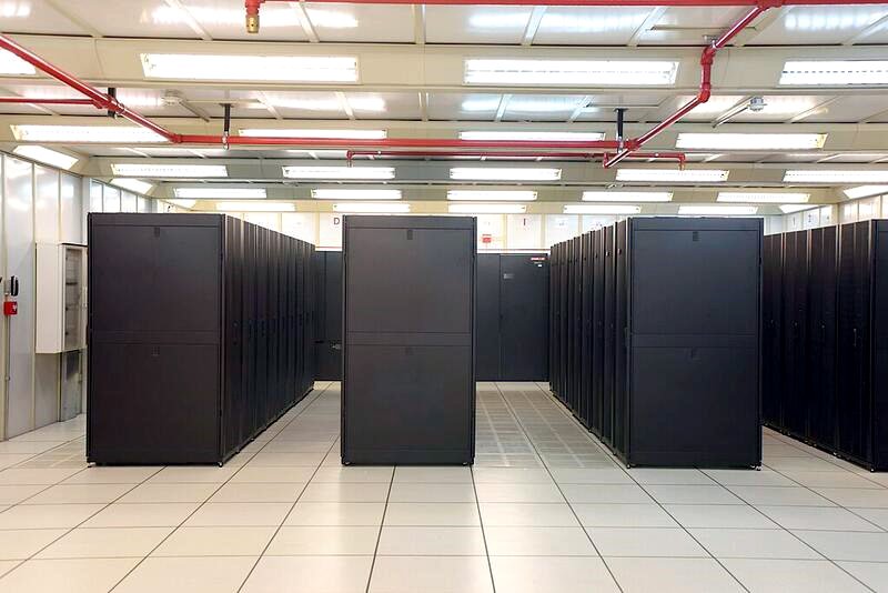 Interior de las instalaciones de un centro de datos.