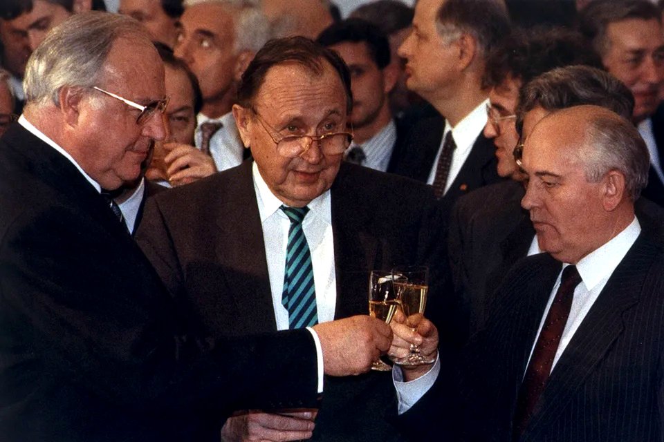 Kohl, Genscher, Gorbachov 1990: Llenos de esperanzas.