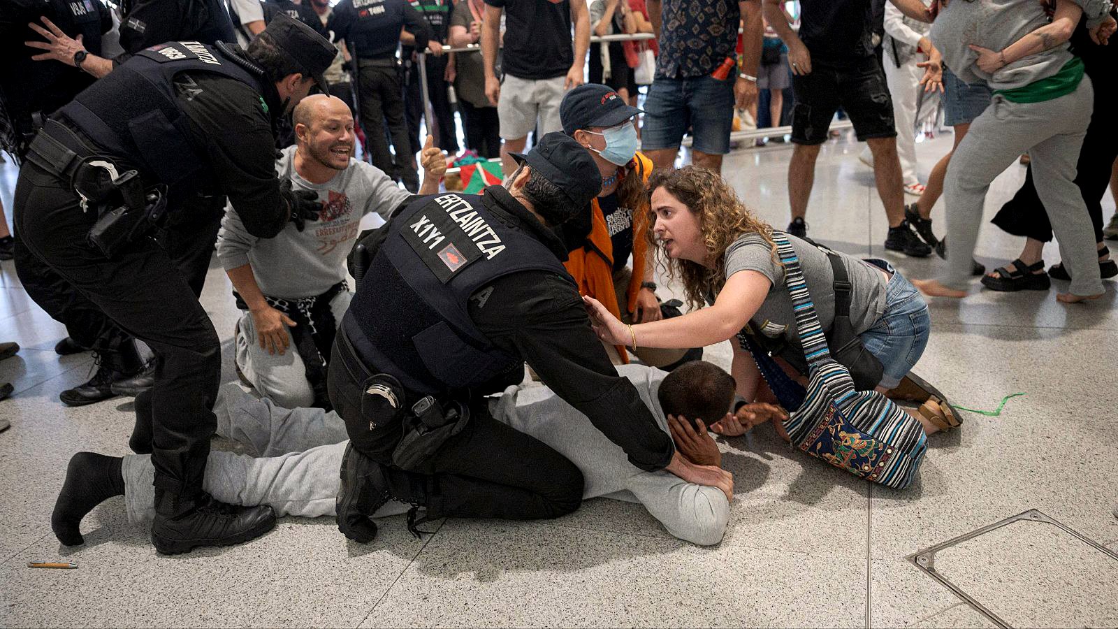 Lo que hay tras la violencia de la Ertzaintza contra activistas de la Flotilla