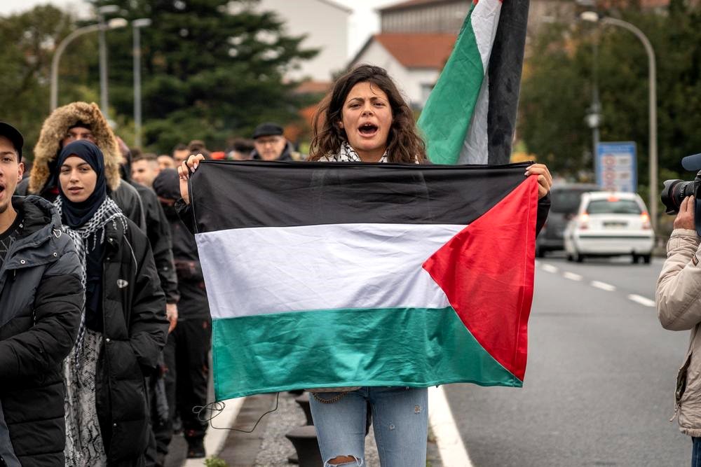 Manifestantes piden el boicot a Israel.