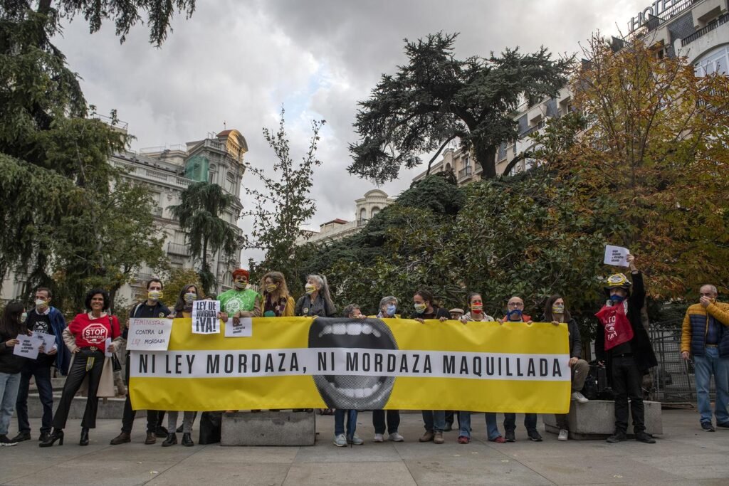 Protesta contra la Ley de Seguridad Ciudadana frente al Congreso de los Diputados.