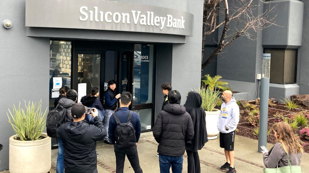 Silicon Valley reconoce su inmensa deuda con la clase dominante que rescató a banqueros criminales.