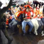 Video de seguridad de los activistas de la flotilla en el momento en el que son abordados por el ejercito israelí.