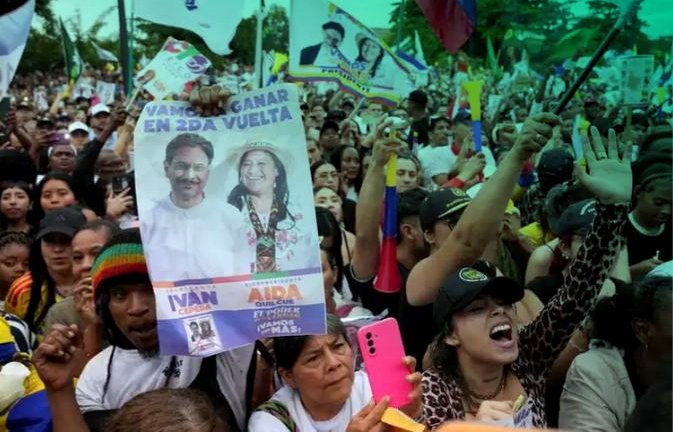 “Colombia ha comenzado a demostrar que es posible otro camino económico”.