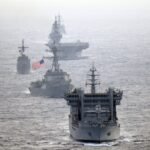Buques de guerra de Estados Unidos, India, Japón y Filipinas navegan conjuntamente a través del mar del Sur de China, uno de los 'mares adyacentes' de Pekín.