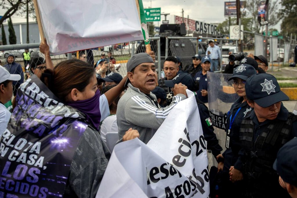 Los colectivos buscan que la atención internacional alcance también a los desaparecidos.