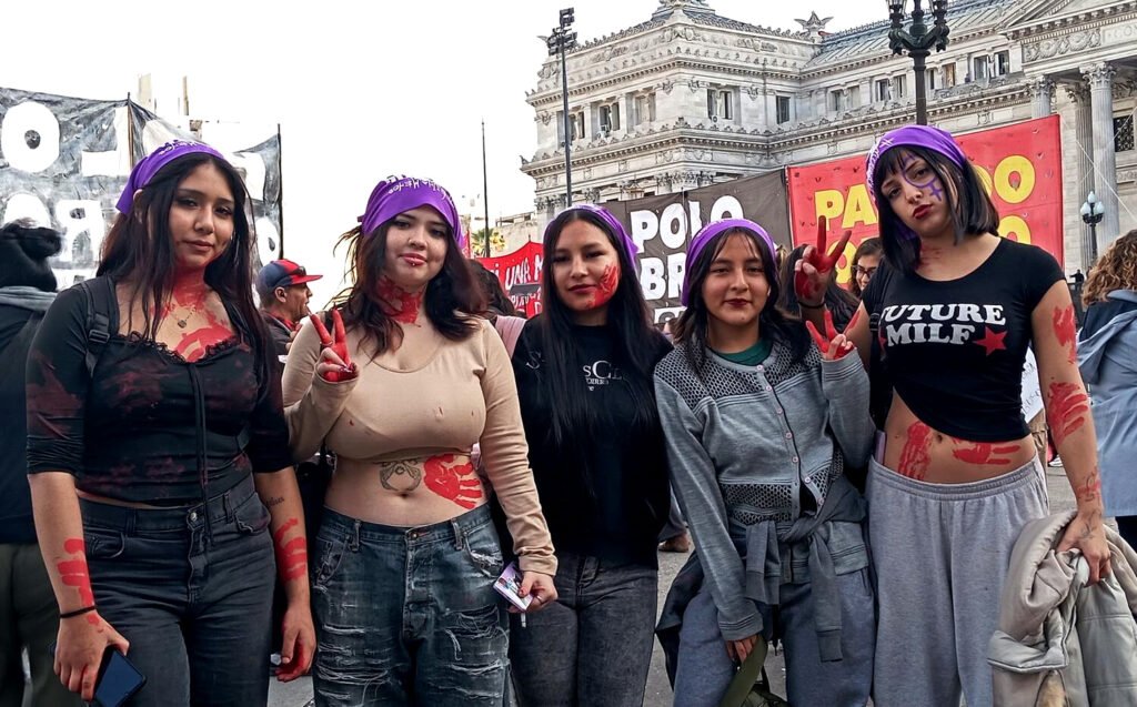 El 3 de junio decenas de miles de personas salieron a la calle para protestar por la complicidad del Gobierno de Milei con los feminicidios.