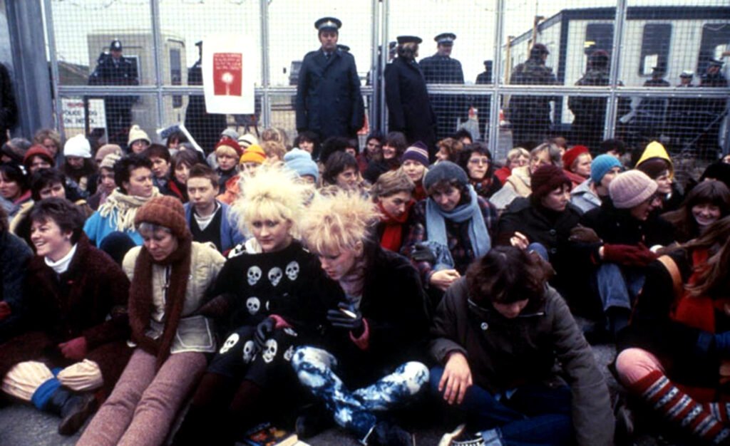 El campamento pacifista de mujeres de Greenham Common es uno de los referentes del ecofeminismo actual.