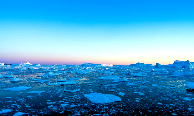 El deshielo del agua dulce de la capa de hielo de Groenlandia está ralentizando la Circulación Meridional de Retorno del Atlántico (AMOC) antes de lo previsto por los modelos climáticos.