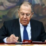 El artículo de S.V. Lavrov estaba previsto inicialmente para su publicación en la revista europea Politico Europe, pero en el último momento, por decisión de los editores, se canceló la publicación.