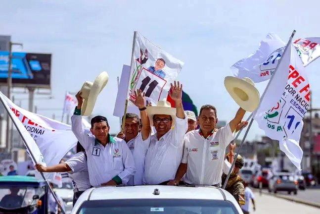 Imagen de la cuenta oficial | Juntos por el Perú, Candidato Presidencial Castillista. Foto: @RobertoSanchP.