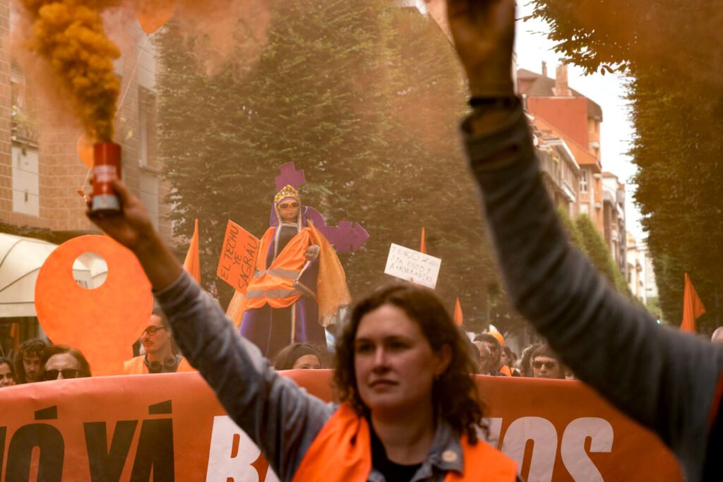 La Santina Queer y Antifascista de Asturies no se quiso perder la manifestación por la vivienda de Xixón del sábado de 6 de junio de 2026.