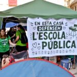 La acampada vive su tercera jornada de ocupación de la plaza Mare de Deu en València.