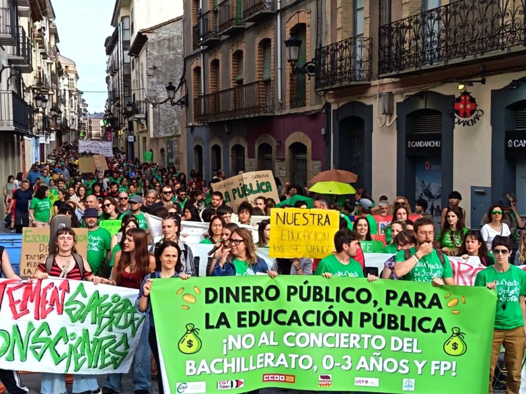 Manifestación en Chaca en la primera jornada de paros en Educación.