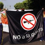 Marcha de mujeres colombianas para exigir el fin de la guerra.