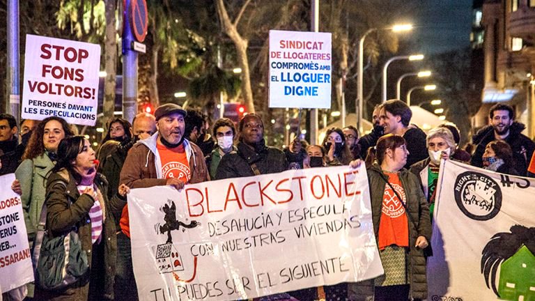 Más de 5.500 viviendas en Cataluña están en manos de Blackstone.