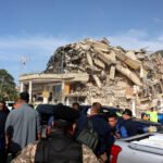 Operaciones de rescate en La Guaira tras el doble terremoto.