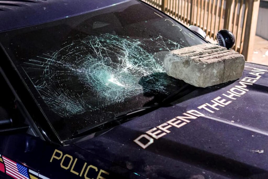 Protestas contra la Policía en el centro de detención de migrantes de Delaney Hall, New Jersey.