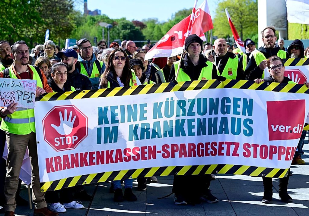 Los diez recortes más drásticos del gasto público en Alemania de reducir camas en hospitales a cambios en las pensiones y otros servicios públicos incrementan las protestas.