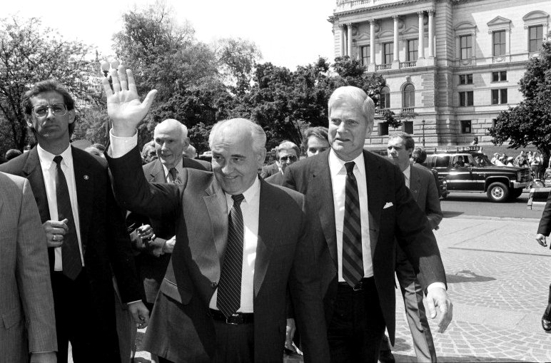 Mijaíl Gorbachov durante una visita a Washington en 1992.