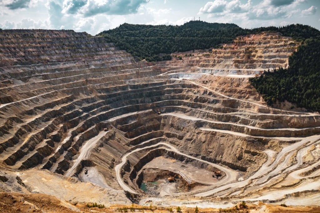 Nadie pone en duda la relevancia económica, política y ecosocial de la minería metálica, convertida en uno de los principales fenómenos de disputa global.