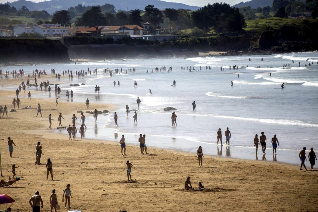 Playa asturiana de La Espasa.